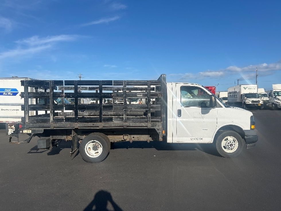 Flatbed Truck-Light and Medium Duty Trucks-GMC-2019-G33503-Torrance-CA-39,562\n\t\tmiles-$ 30,250 - Image 15