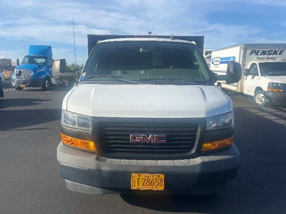 Flatbed Truck-Light and Medium Duty Trucks-GMC-2019-G33503-Torrance-CA-39,562\n\t\tmiles-$ 30,250 - Image 2