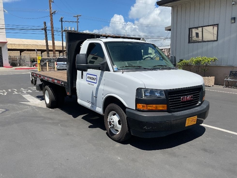 Flatbed Truck-Light and Medium Duty Trucks-GMC-2019-G33503-Torrance-CA-47,742\n\t\tmiles-$ 29,500 - Image 1