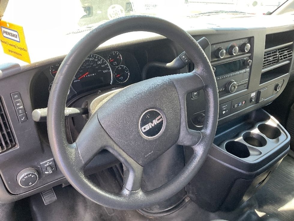 Flatbed Truck-Light and Medium Duty Trucks-GMC-2019-G33503-Torrance-CA-47,742\n\t\tmiles-$ 29,500 - Image 14