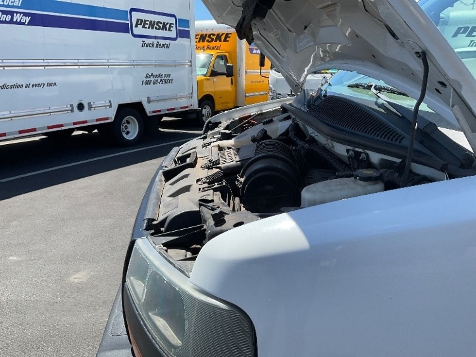 Flatbed Truck-Light and Medium Duty Trucks-GMC-2019-G33503-Torrance-CA-47,742\n\t\tmiles-$ 29,500 - Image 21