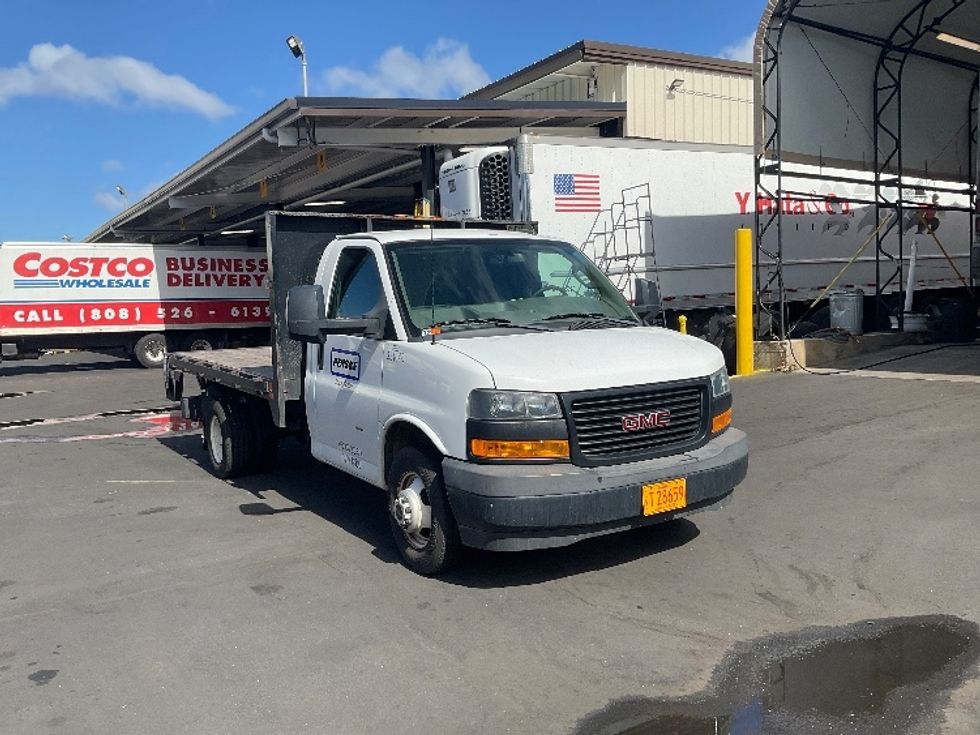 Flatbed Truck-Light and Medium Duty Trucks-GMC-2019-G33503-Torrance-CA-48,366\n\t\tmiles-$ 29,250 - Image 1