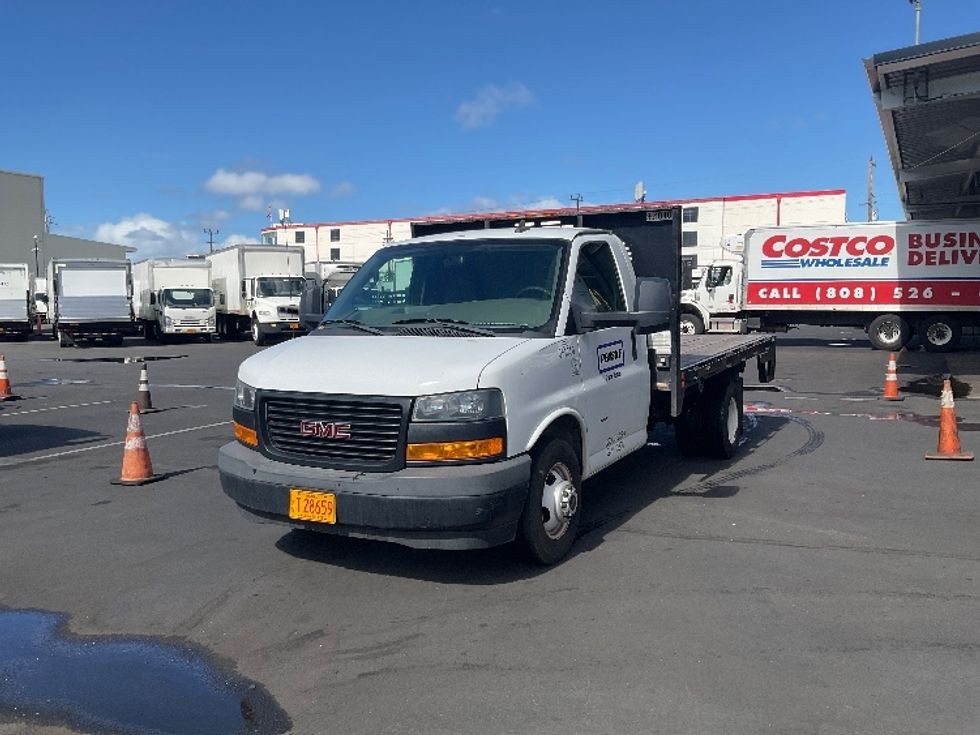 Flatbed Truck-Light and Medium Duty Trucks-GMC-2019-G33503-Torrance-CA-48,366\n\t\tmiles-$ 29,250 - Image 3