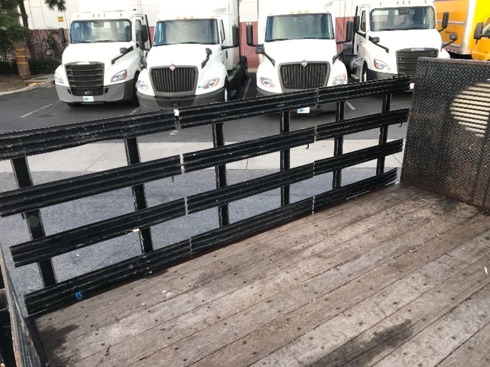 Flatbed Truck-Light and Medium Duty Trucks-GMC-2019-G33503-Torrance-CA-50,975\n\t\tmiles-$ 30,750 - Image 10
