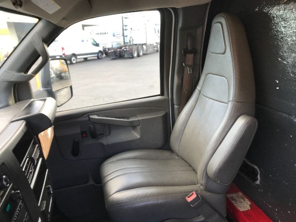Flatbed Truck-Light and Medium Duty Trucks-GMC-2019-G33503-Torrance-CA-50,975\n\t\tmiles-$ 30,750 - Image 17