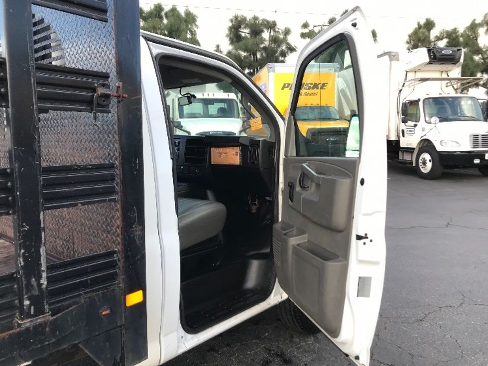 Flatbed Truck-Light and Medium Duty Trucks-GMC-2019-G33503-Torrance-CA-50,975\n\t\tmiles-$ 30,750 - Image 18
