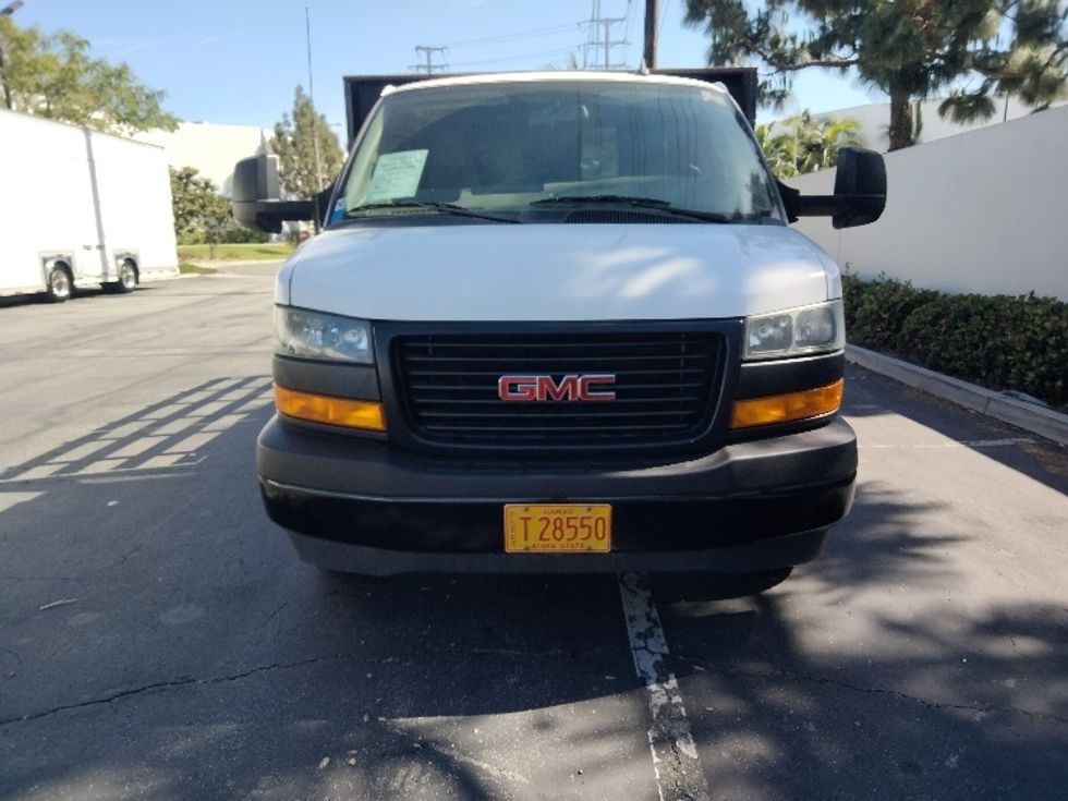 Flatbed Truck-Light and Medium Duty Trucks-GMC-2019-G33503-Torrance-CA-50,975\n\t\tmiles-$ 30,750 - Image 2