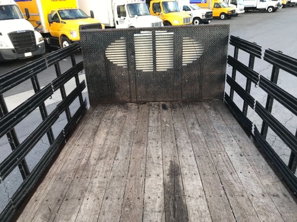 Flatbed Truck-Light and Medium Duty Trucks-GMC-2019-G33503-Torrance-CA-50,975\n\t\tmiles-$ 30,750 - Image 7