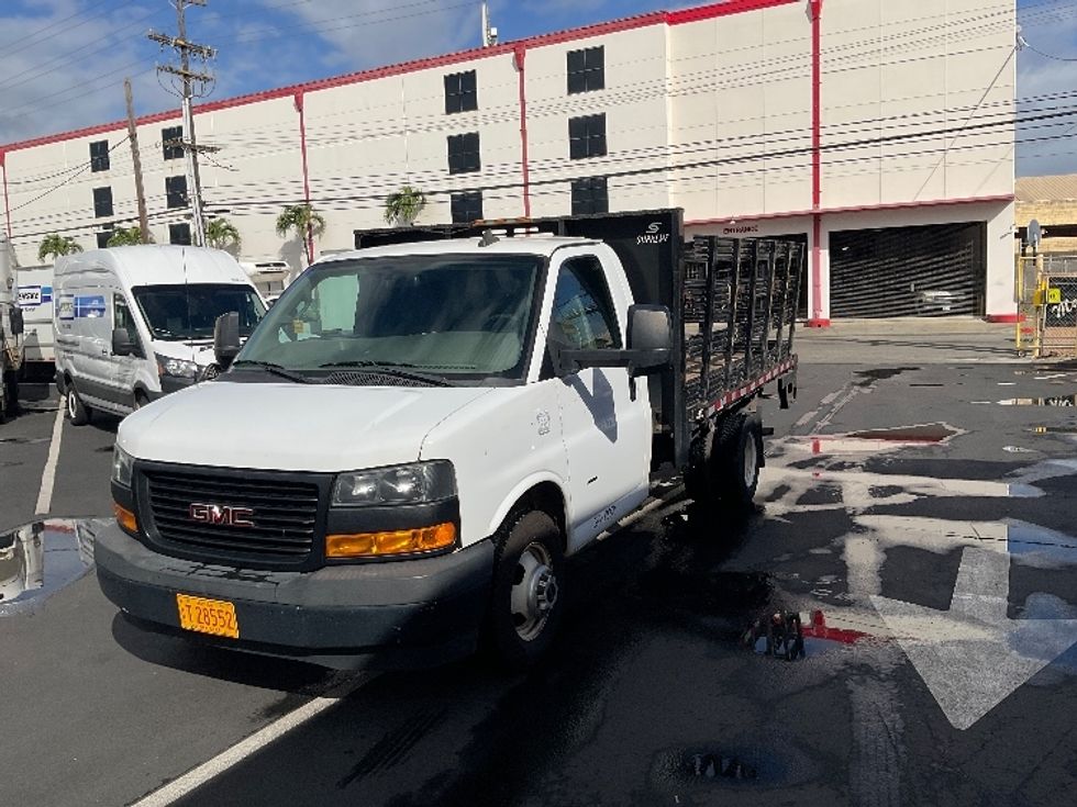 Flatbed Truck-Light and Medium Duty Trucks-GMC-2019-G33503-Torrance-CA-57,819\n\t\tmiles-$ 30,250 - Image 3