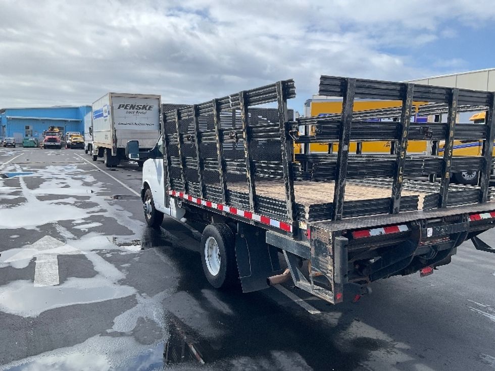 Flatbed Truck-Light and Medium Duty Trucks-GMC-2019-G33503-Torrance-CA-57,819\n\t\tmiles-$ 30,250 - Image 6