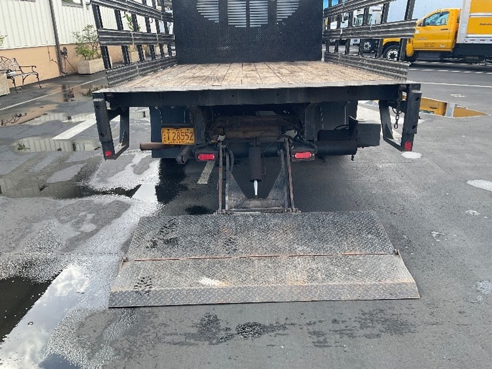 Flatbed Truck-Light and Medium Duty Trucks-GMC-2019-G33503-Torrance-CA-57,819\n\t\tmiles-$ 30,250 - Image 9
