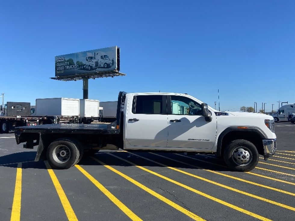 Flatbed Truck-Light and Medium Duty Trucks-GMC-2020-SIERRA-San Antonio-TX-107,869\n\t\tmiles-$ 45,250 - Image 12