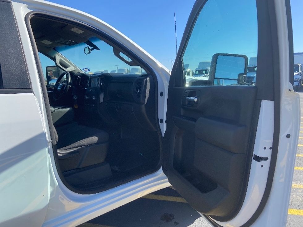 Flatbed Truck-Light and Medium Duty Trucks-GMC-2020-SIERRA-San Antonio-TX-107,869\n\t\tmiles-$ 45,250 - Image 17