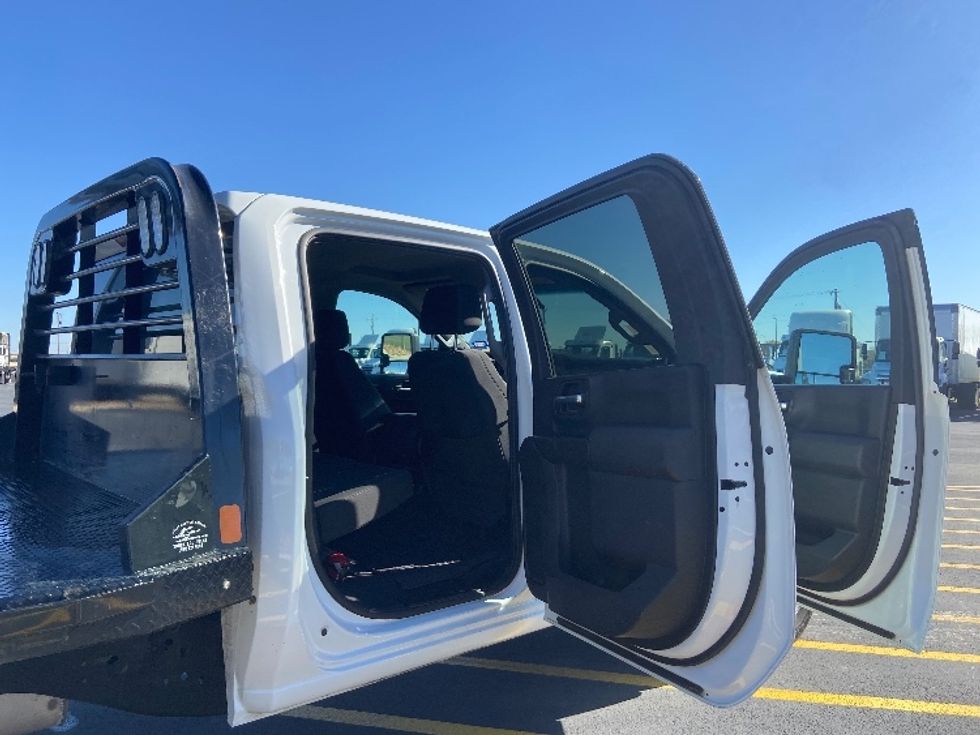 Flatbed Truck-Light and Medium Duty Trucks-GMC-2020-SIERRA-San Antonio-TX-107,869\n\t\tmiles-$ 45,250 - Image 22