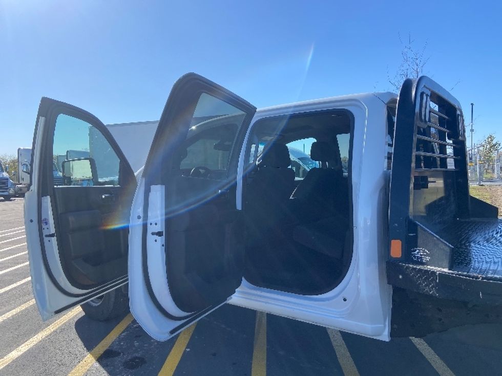 Flatbed Truck-Light and Medium Duty Trucks-GMC-2020-SIERRA-San Antonio-TX-107,869\n\t\tmiles-$ 45,250 - Image 24