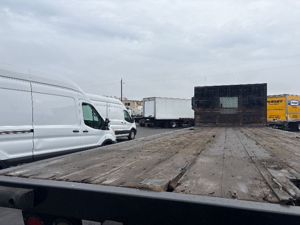 Flatbed Truck-Light and Medium Duty Trucks-Hino-2015-268-West Sacramento-CA-80,907\n\t\tmiles-$ 45,250 - Image 11