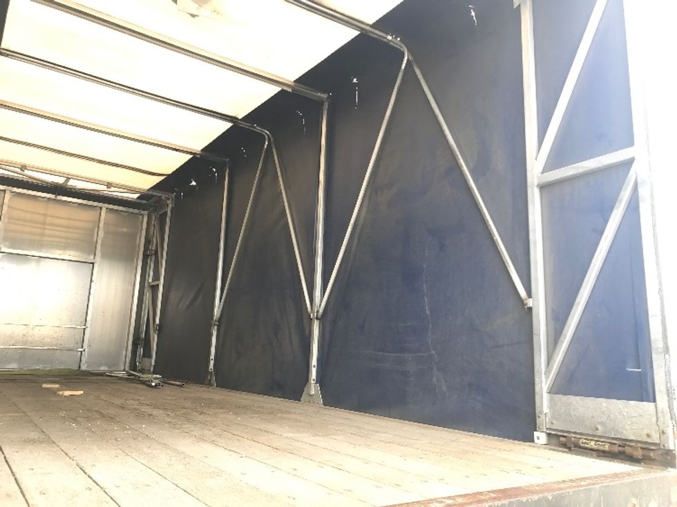 Flatbed Truck-Light and Medium Duty Trucks-Hino-2016-268-Mississauga-ON-172,653\n\t\tkm-$ 72,750 - Image 12