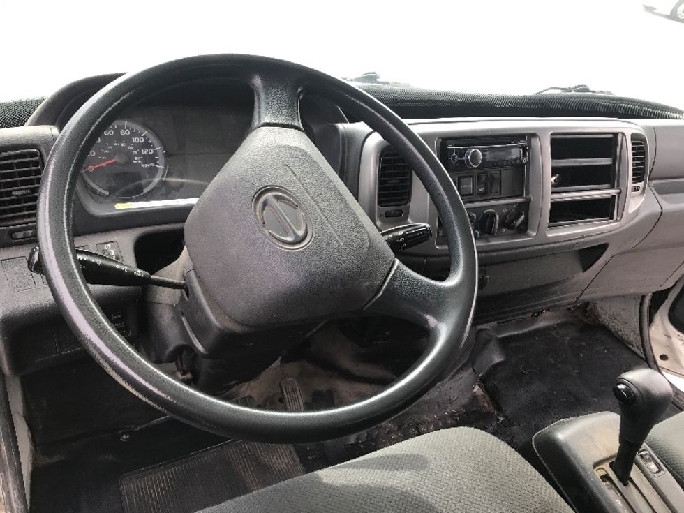 Flatbed Truck-Light and Medium Duty Trucks-Hino-2016-268-Mississauga-ON-172,653\n\t\tkm-$ 72,750 - Image 18