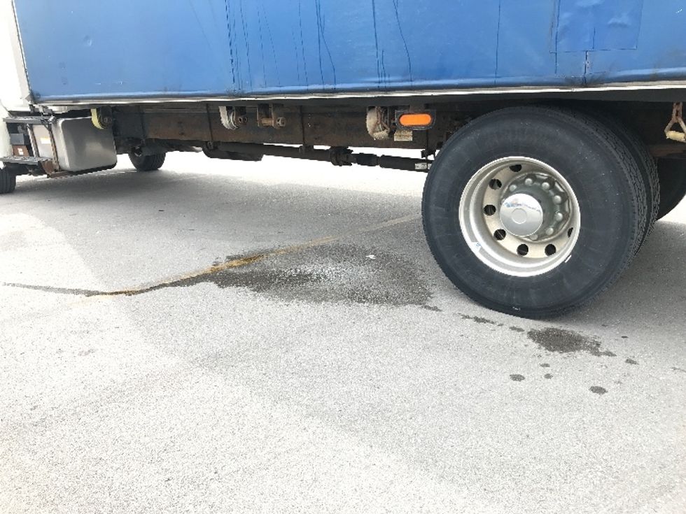 Flatbed Truck-Light and Medium Duty Trucks-Hino-2016-268-Mississauga-ON-172,653\n\t\tkm-$ 72,750 - Image 5