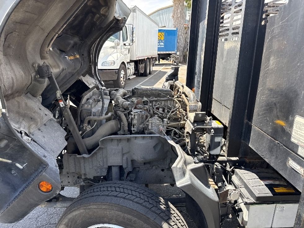 Flatbed Truck-Light and Medium Duty Trucks-Hino-2017-195-West Sacramento-CA-147,950\n\t\tmiles-$ 35,250 - Image 21
