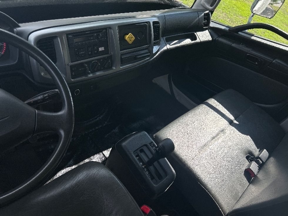 Flatbed Truck-Light and Medium Duty Trucks-Hino-2017-268-Fitchburg-MA-295,771\n\t\tmiles-$ 28,500 - Image 16