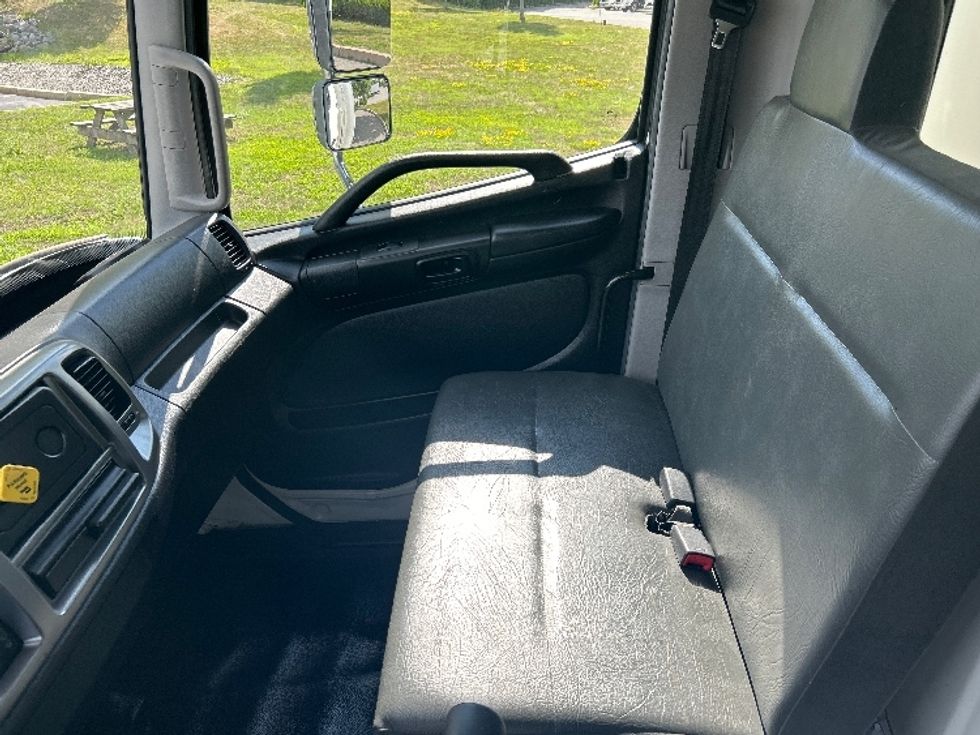 Flatbed Truck-Light and Medium Duty Trucks-Hino-2017-268-Fitchburg-MA-295,771\n\t\tmiles-$ 28,500 - Image 18