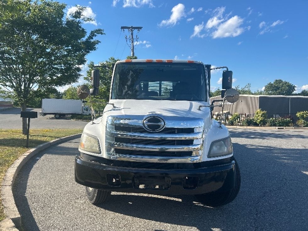Flatbed Truck-Light and Medium Duty Trucks-Hino-2017-268-Fitchburg-MA-295,771\n\t\tmiles-$ 28,500 - Image 2