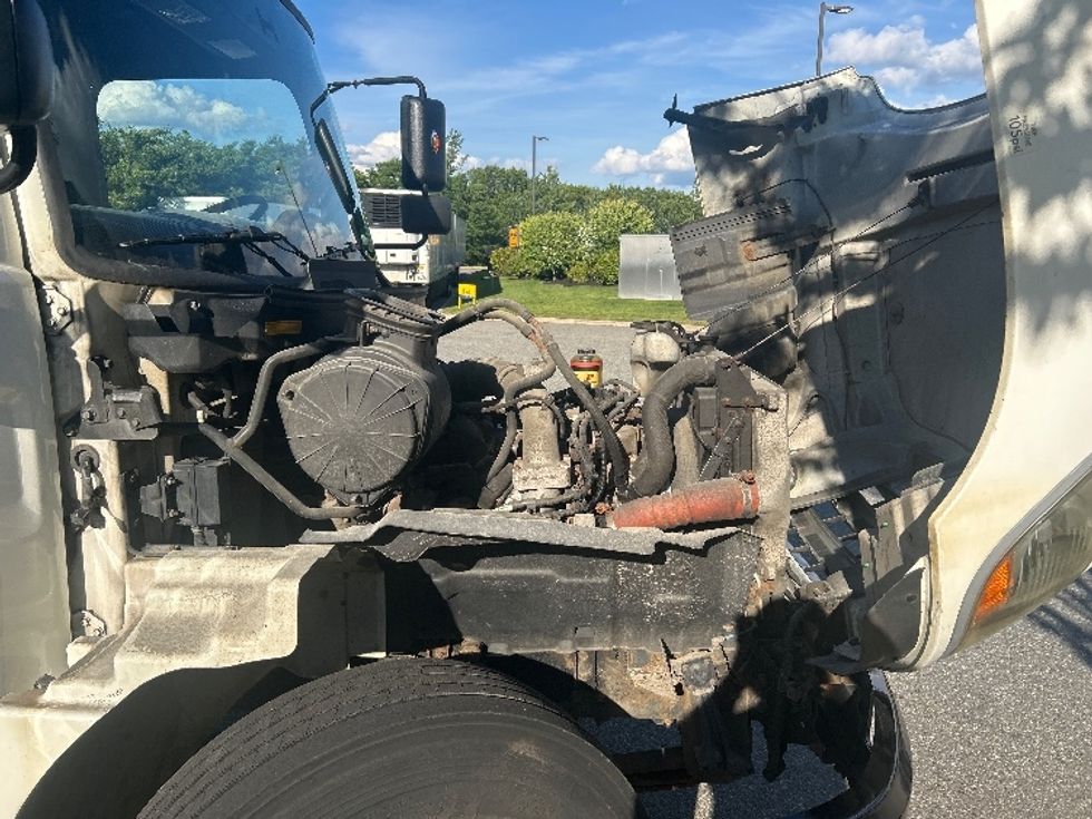 Flatbed Truck-Light and Medium Duty Trucks-Hino-2017-268-Fitchburg-MA-295,771\n\t\tmiles-$ 28,500 - Image 22