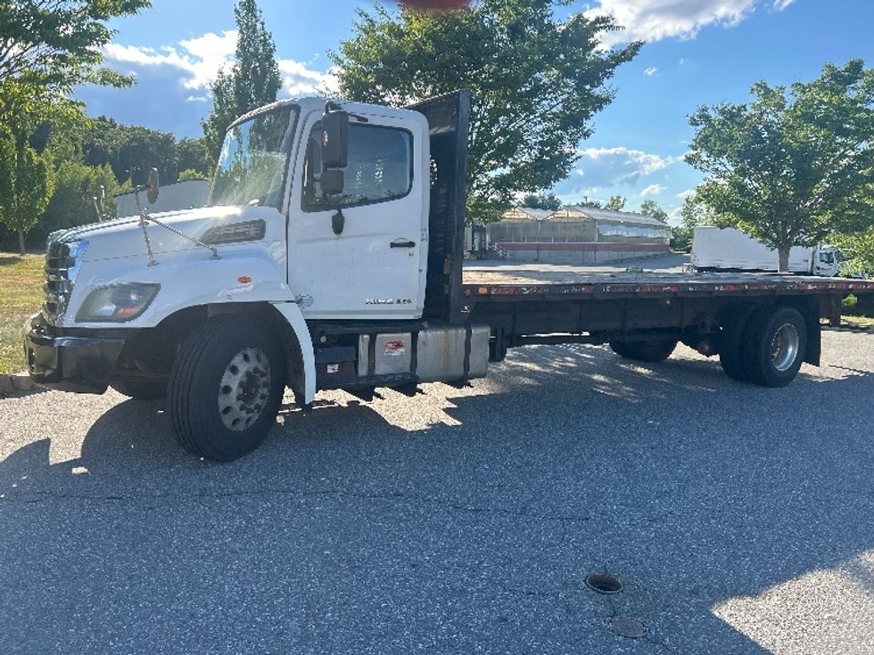 Flatbed Truck-Light and Medium Duty Trucks-Hino-2017-268-Fitchburg-MA-295,771\n\t\tmiles-$ 28,500 - Image 3