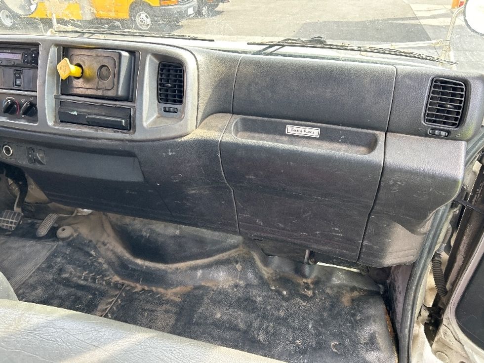 Flatbed Truck-Light and Medium Duty Trucks-Hino-2017-268-Fontana-CA-182,786\n\t\tmiles-$ 42,500 - Image 18