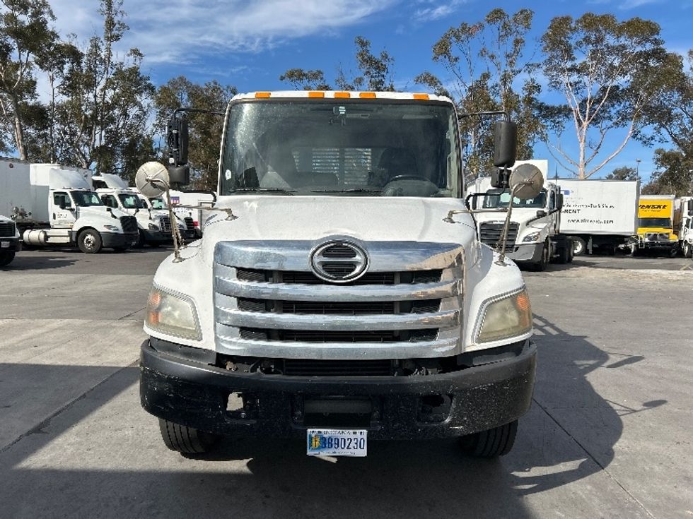 Flatbed Truck-Light and Medium Duty Trucks-Hino-2017-268-Fontana-CA-182,786\n\t\tmiles-$ 42,500 - Image 2