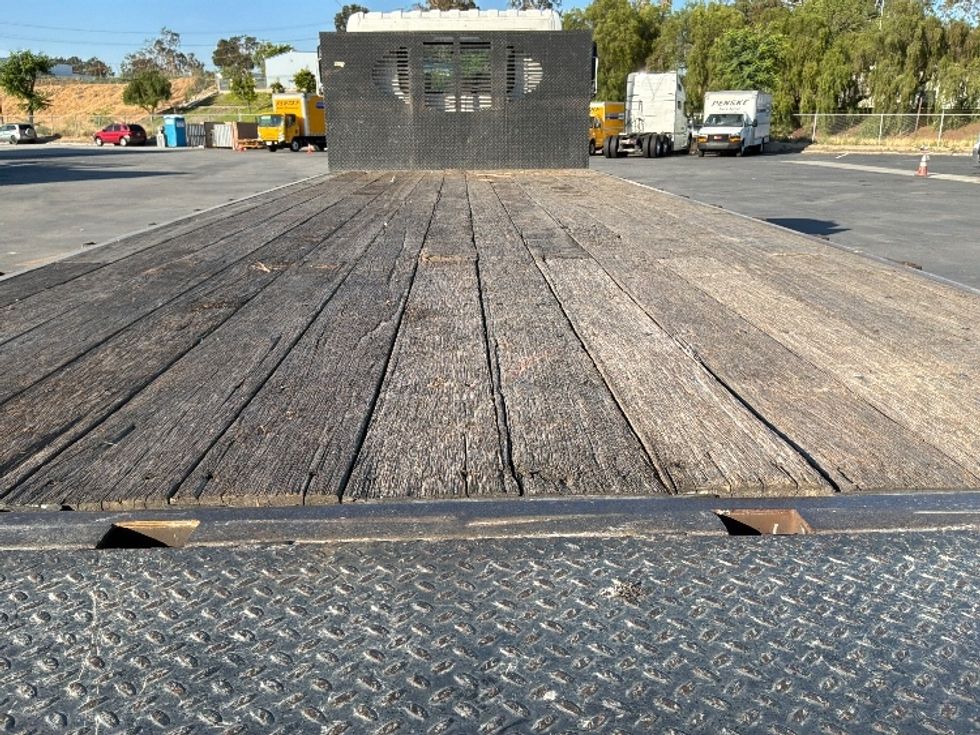 Flatbed Truck-Light and Medium Duty Trucks-Hino-2017-268-Fontana-CA-477,267\n\t\tmiles-$ 18,750 - Image 10