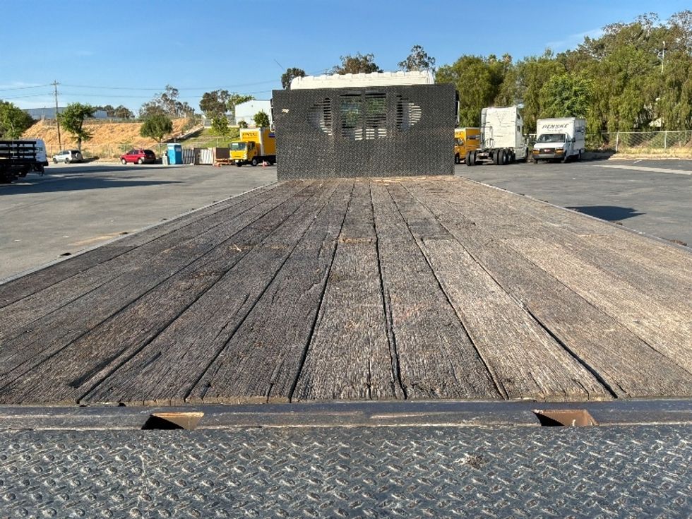 Flatbed Truck-Light and Medium Duty Trucks-Hino-2017-268-Fontana-CA-477,267\n\t\tmiles-$ 18,750 - Image 11