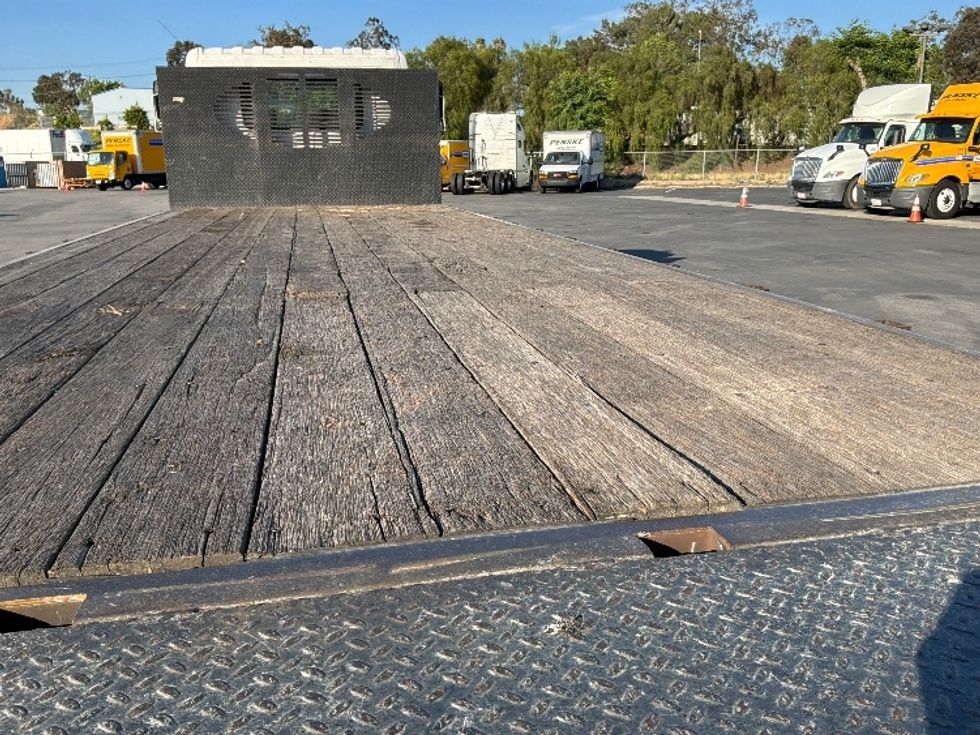 Flatbed Truck-Light and Medium Duty Trucks-Hino-2017-268-Fontana-CA-477,267\n\t\tmiles-$ 18,750 - Image 12