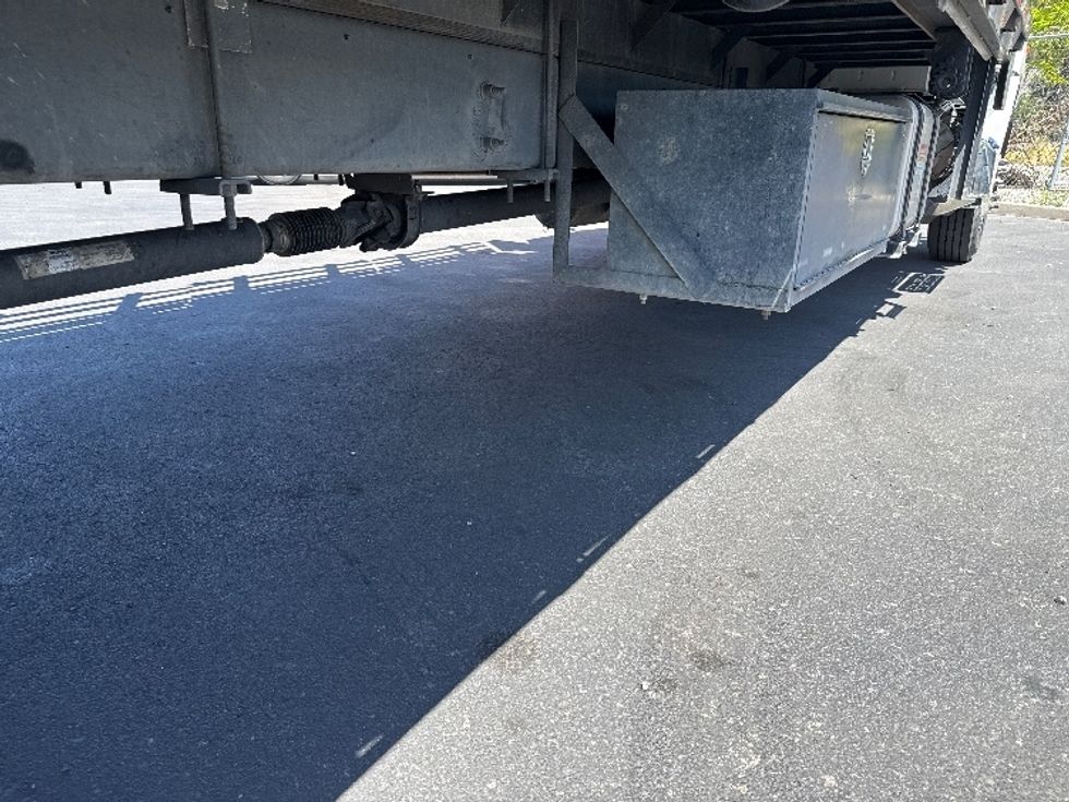 Flatbed Truck-Light and Medium Duty Trucks-Hino-2017-268-Fontana-CA-477,267\n\t\tmiles-$ 18,750 - Image 14