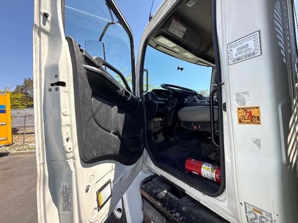 Flatbed Truck-Light and Medium Duty Trucks-Hino-2017-268-Fontana-CA-477,267\n\t\tmiles-$ 18,750 - Image 16