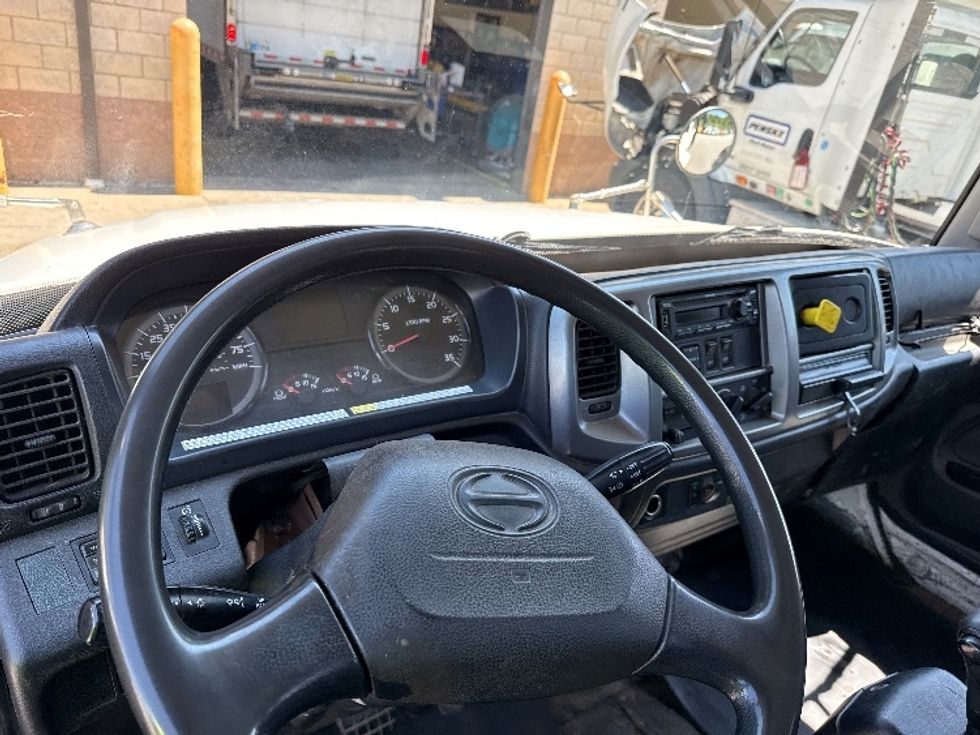 Flatbed Truck-Light and Medium Duty Trucks-Hino-2017-268-Franklin-MA-269,909\n\t\tmiles-$ 32,500 - Image 13