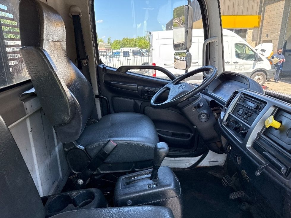 Flatbed Truck-Light and Medium Duty Trucks-Hino-2017-268-Franklin-MA-269,909\n\t\tmiles-$ 32,500 - Image 18
