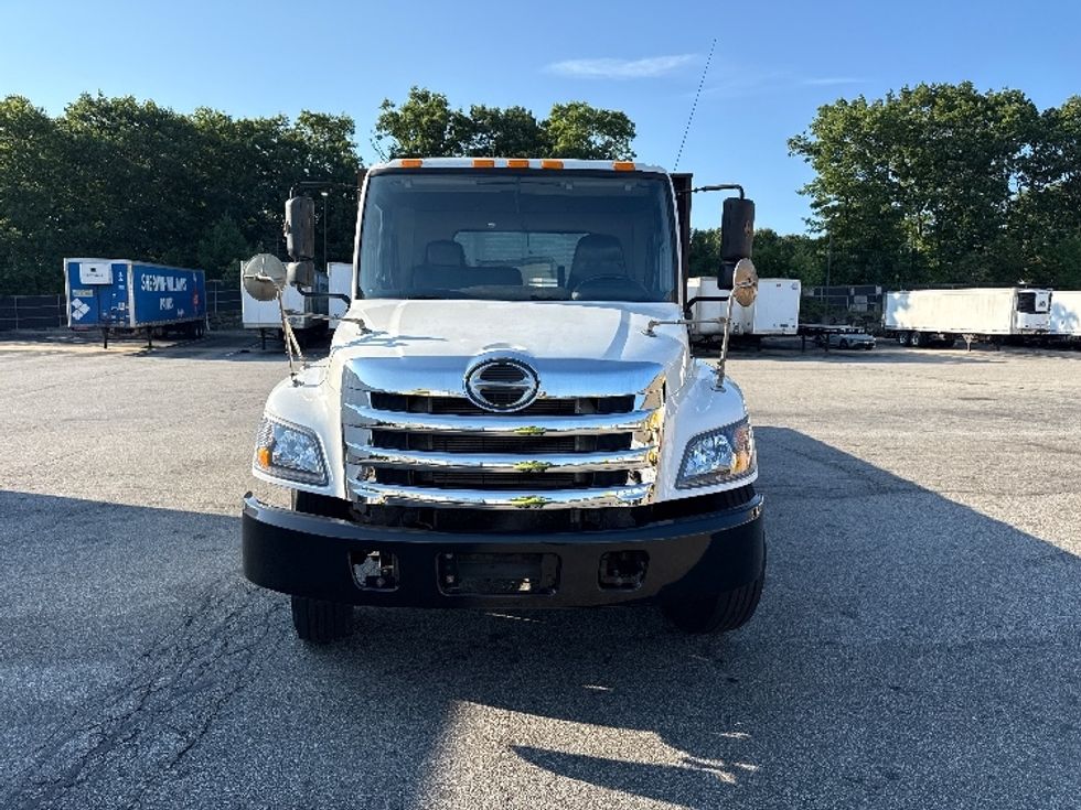 Flatbed Truck-Light and Medium Duty Trucks-Hino-2017-268-Franklin-MA-269,909\n\t\tmiles-$ 32,500 - Image 2