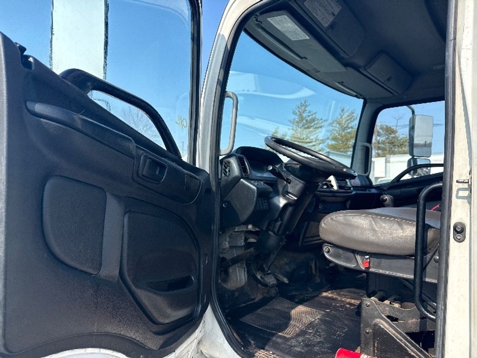 Flatbed Truck-Light and Medium Duty Trucks-Hino-2017-268-South Plainfield-NJ-237,504\n\t\tmiles-$ 31,250 - Image 12