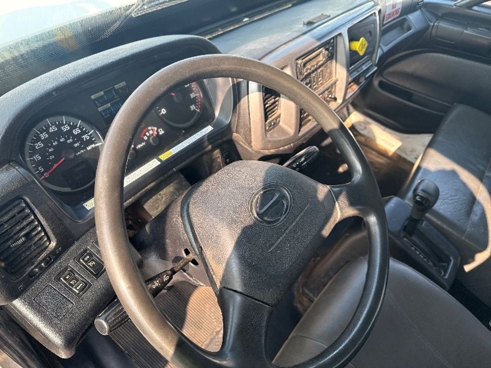 Flatbed Truck-Light and Medium Duty Trucks-Hino-2017-268-South Plainfield-NJ-237,504\n\t\tmiles-$ 31,250 - Image 13