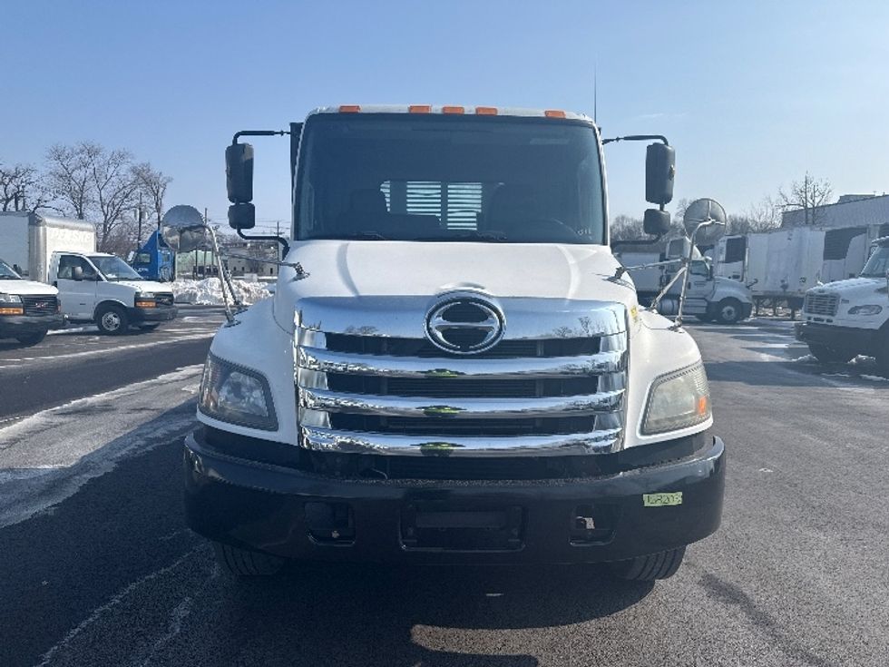 Flatbed Truck-Light and Medium Duty Trucks-Hino-2017-268-South Plainfield-NJ-237,504\n\t\tmiles-$ 31,250 - Image 2