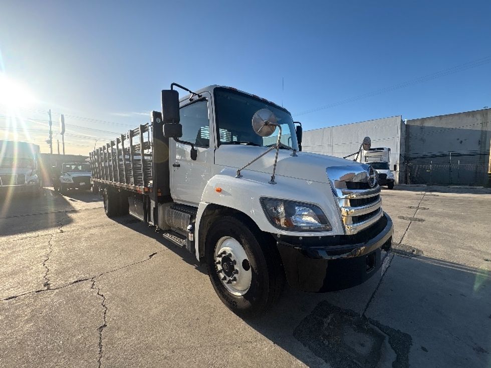 Flatbed Truck-Light and Medium Duty Trucks-Hino-2017-268-Torrance-CA-193,102\n\t\tmiles-$ 45,500 - Image 1
