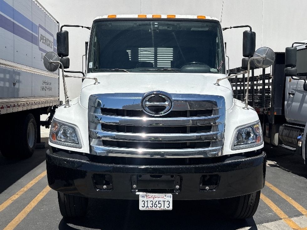 Flatbed Truck-Light and Medium Duty Trucks-Hino-2017-268-Torrance-CA-193,102\n\t\tmiles-$ 45,500 - Image 2