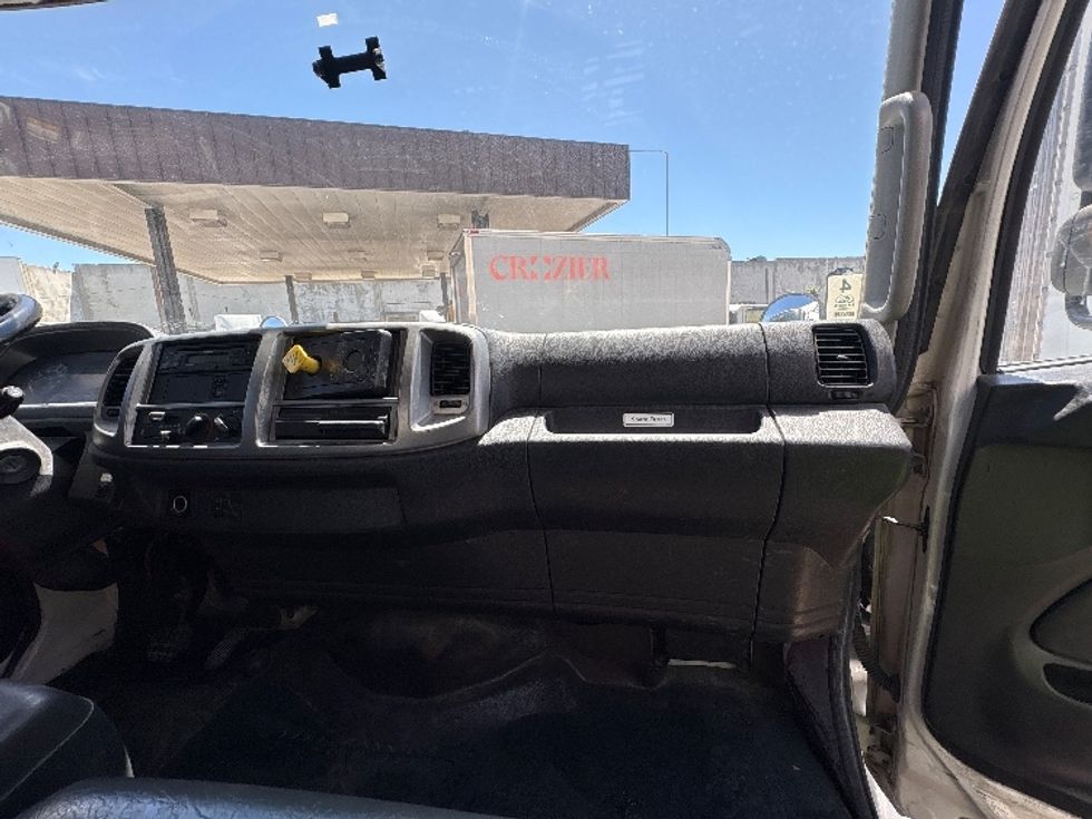 Flatbed Truck-Light and Medium Duty Trucks-Hino-2017-268-Torrance-CA-193,102\n\t\tmiles-$ 45,500 - Image 21