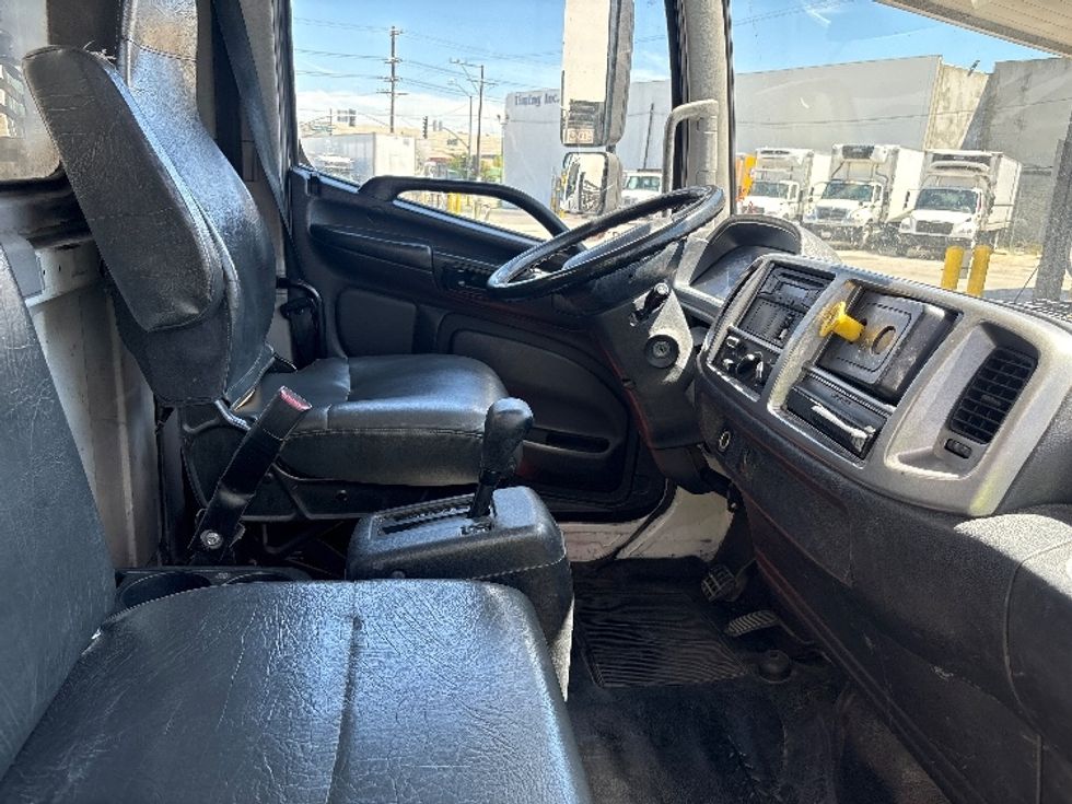 Flatbed Truck-Light and Medium Duty Trucks-Hino-2017-268-Torrance-CA-193,102\n\t\tmiles-$ 45,500 - Image 22