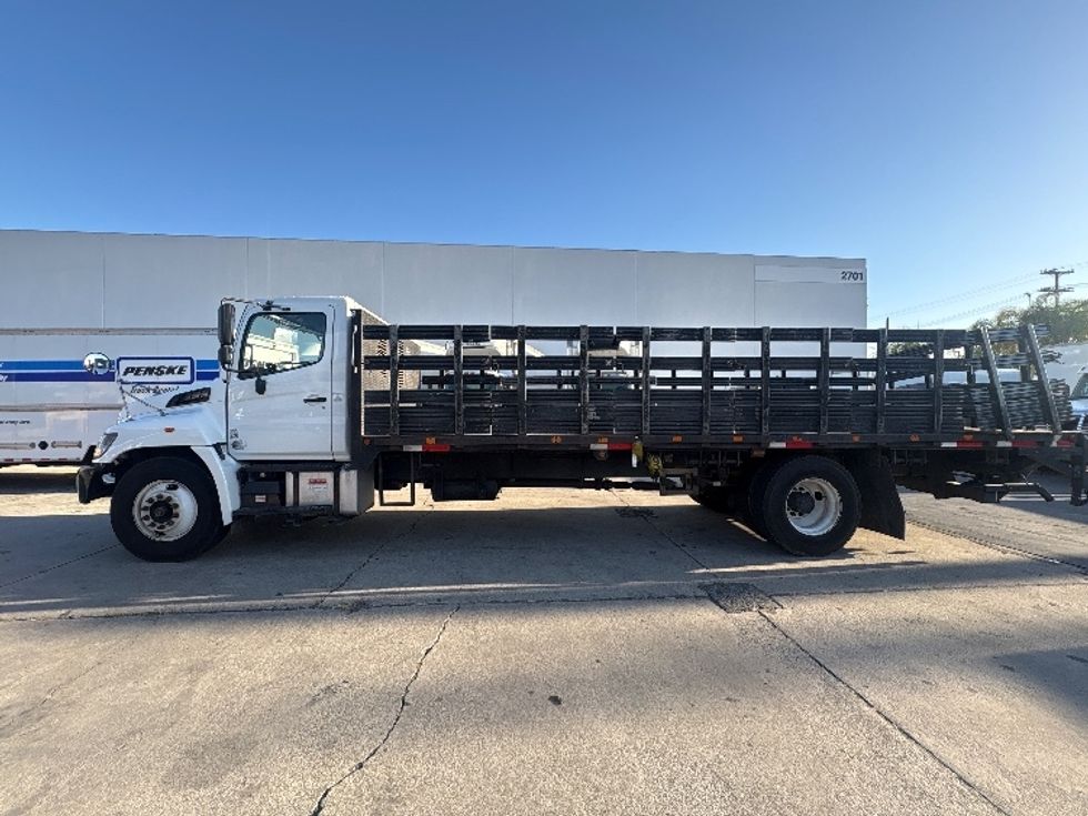 Flatbed Truck-Light and Medium Duty Trucks-Hino-2017-268-Torrance-CA-193,102\n\t\tmiles-$ 45,500 - Image 4