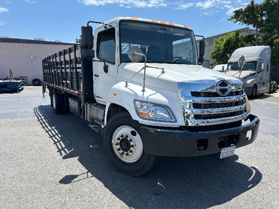 Flatbed Truck-Light and Medium Duty Trucks-Hino-2017-268-Torrance-CA-224,384\n\t\tmiles-$ 39,500 - Image 1