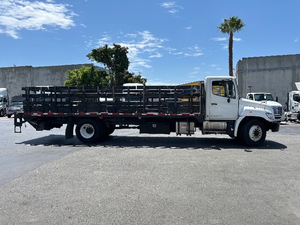 Flatbed Truck-Light and Medium Duty Trucks-Hino-2017-268-Torrance-CA-224,384\n\t\tmiles-$ 39,500 - Image 14