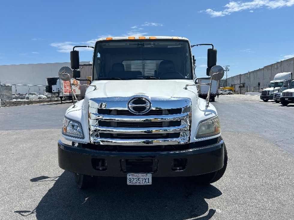 Flatbed Truck-Light and Medium Duty Trucks-Hino-2017-268-Torrance-CA-224,384\n\t\tmiles-$ 39,500 - Image 2